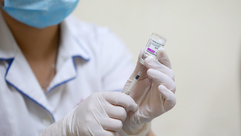 Гърция регистрира първата смърт на изцяло ваксиниран пациент от Covid-19